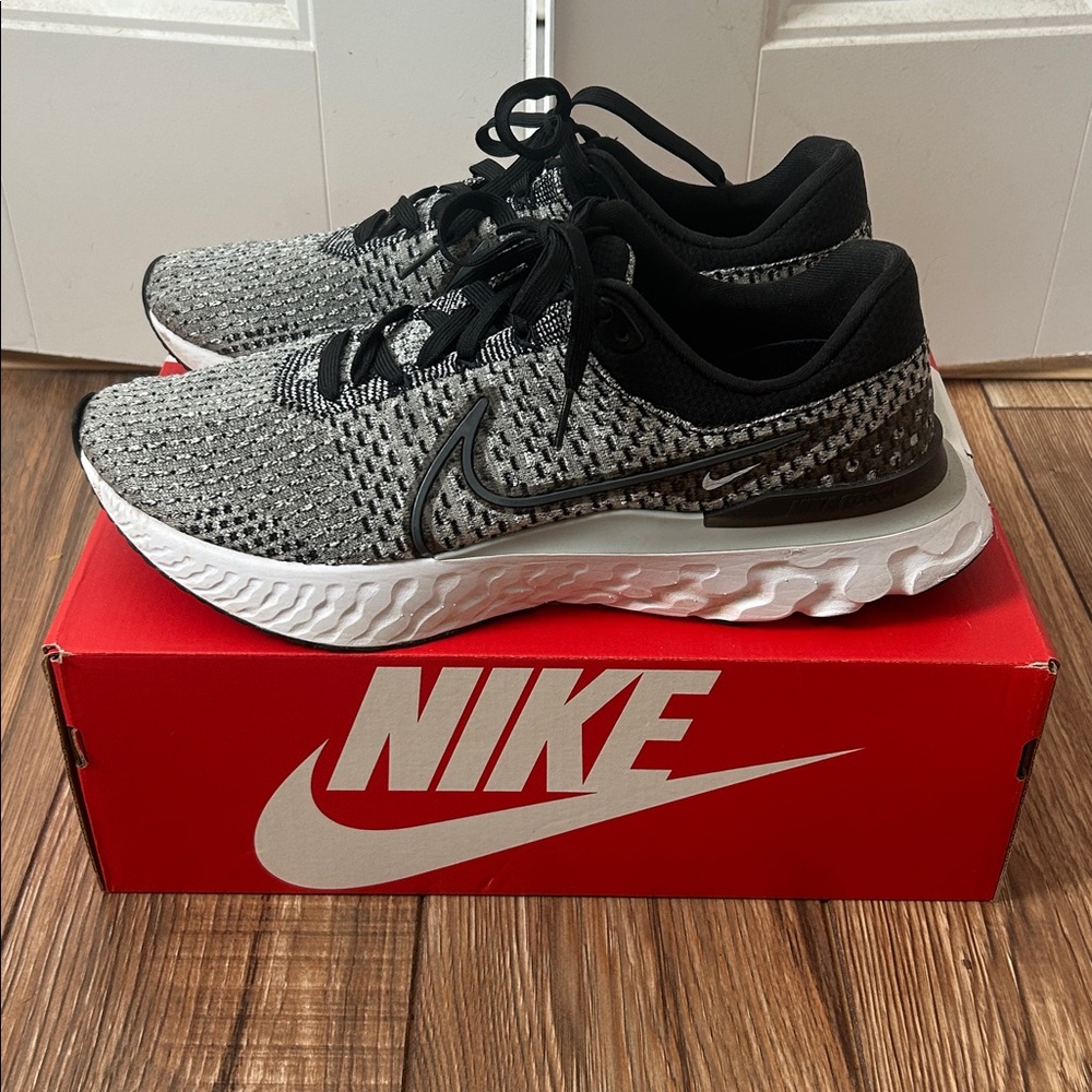 Nike Black and White Knit “React” Sneakers